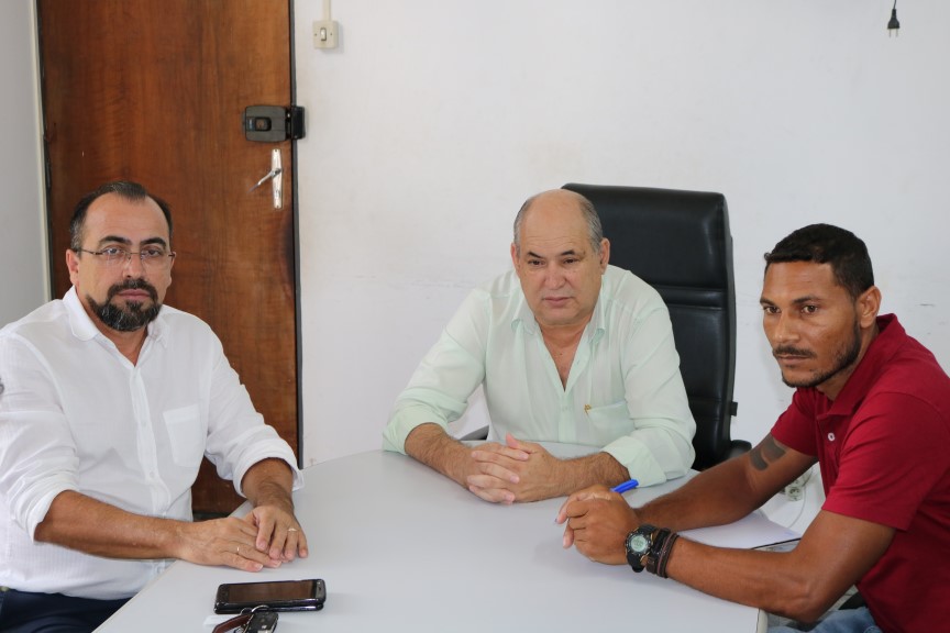 Prefeito Carlão se reúne com CPFL por constantes quedas de energia em Rafard