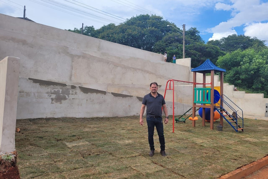 Read more about the article Prefeitura de Rafard coloca playground e gramado em rampa de acessibilidade